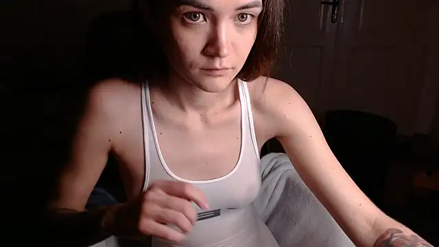 Snapshot of EvelynGG chatting on 19, 12, 2024 EvelynGG online show from 19, 12, 2024