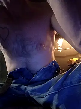 Snapshot of ROBERT0516 chatting on 8, 2, 2025 ROBERT0516 online show from 8, 2, 2025