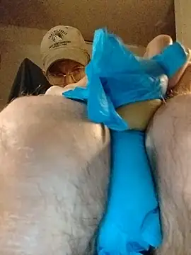 Snapshot of ROBERT0516 chatting on 27, 10, 2025 ROBERT0516 online show from 27, 10, 2025