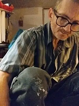 Snapshot of ROBERT0516 chatting on 11, 11, 2025 ROBERT0516 online show from 11, 11, 2025