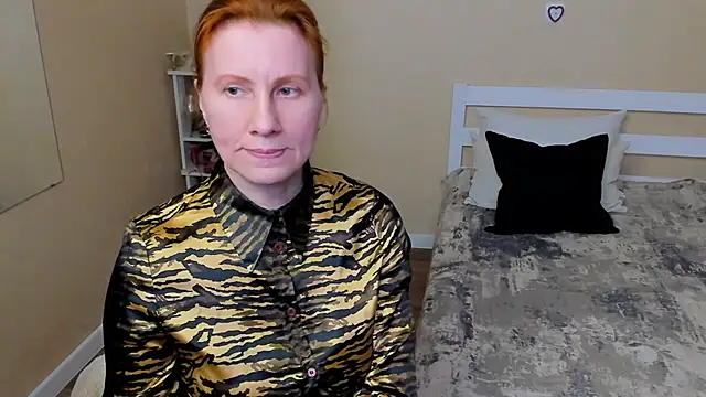 FoxySophia online show from 3, 10, 2025