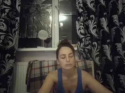 Snapshot of LindaStarS chatting on 23, 2, 2025 LindaStarS online show from 23, 2, 2025