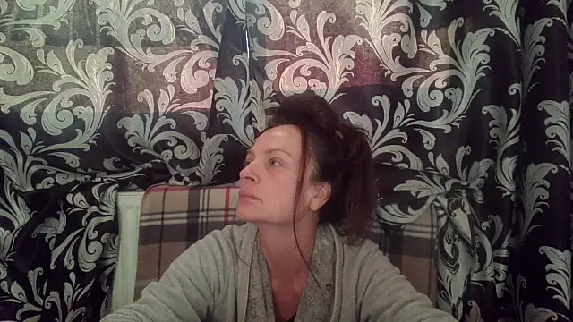 Snapshot of LindaStarS chatting on 21, 10, 2025 LindaStarS online show from 21, 10, 2025