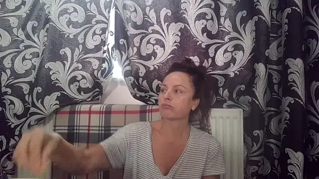 Snapshot of LindaStarS chatting on 3, 11, 2025 LindaStarS online show from 3, 11, 2025