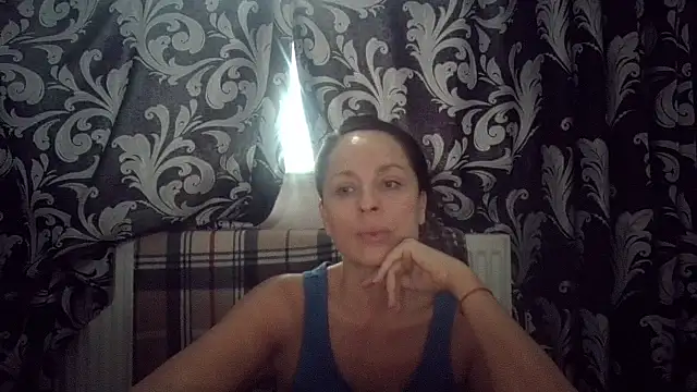 Snapshot of LindaStarS chatting on 9, 11, 2025 LindaStarS online show from 9, 11, 2025