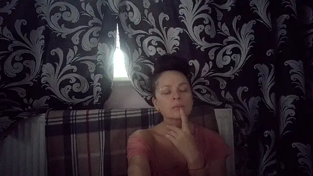 Snapshot of LindaStarS chatting on 29, 11, 2025 LindaStarS online show from 29, 11, 2025