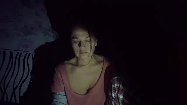 Snapshot of LindaStarS chatting on 15, 12, 2025 LindaStarS online show from 15, 12, 2025