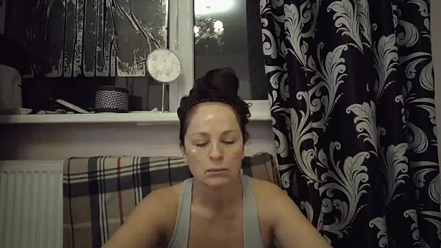 Snapshot of LindaStarS chatting on 14, 2, 2026 LindaStarS online show from 14, 2, 2026