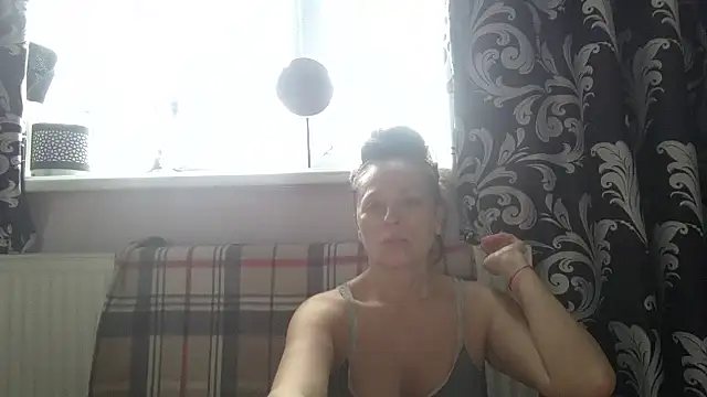 Snapshot of LindaStarS chatting on 22, 3, 2026 LindaStarS online show from 22, 3, 2026