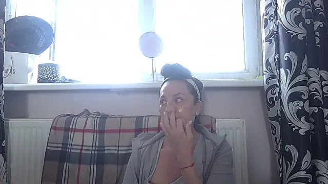 Snapshot of LindaStarS chatting on 27, 4, 2026 LindaStarS online show from 27, 4, 2026
