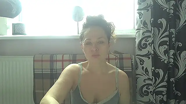 Snapshot of LindaStarS chatting on 20, 5, 2026 LindaStarS online show from 20, 5, 2026