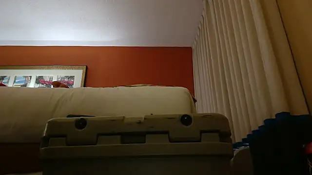 UncutHammer69 online show from 10, 9, 2025