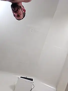 UncutHammer69 online show from 10, 10, 2025