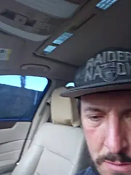 UncutHammer69 online show from 4, 2, 2026