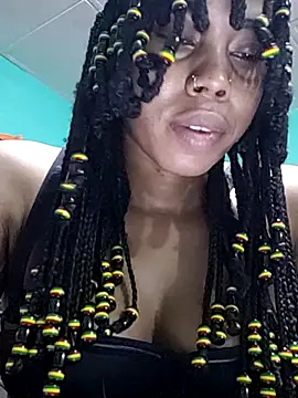 Snapshot of HONEYSWEETS_LIVE chatting on 5, 10, 2025 HONEYSWEETS LIVE online show from 5, 10, 2025