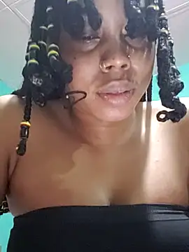 Snapshot of HONEYSWEETS_LIVE chatting on 22, 10, 2025 HONEYSWEETS LIVE online show from 22, 10, 2025