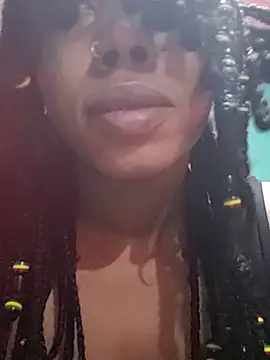 Snapshot of HONEYSWEETS_LIVE chatting on 28, 11, 2025 HONEYSWEETS LIVE online show from 28, 11, 2025