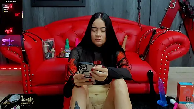 Snapshot of Liittledolly chatting on 12, 11, 2025 Liittledolly online show from 12, 11, 2025