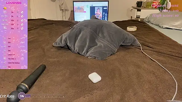 Snapshot of victoria97 chatting on 9, 1, 2025 victoria97 online show from 9, 1, 2025