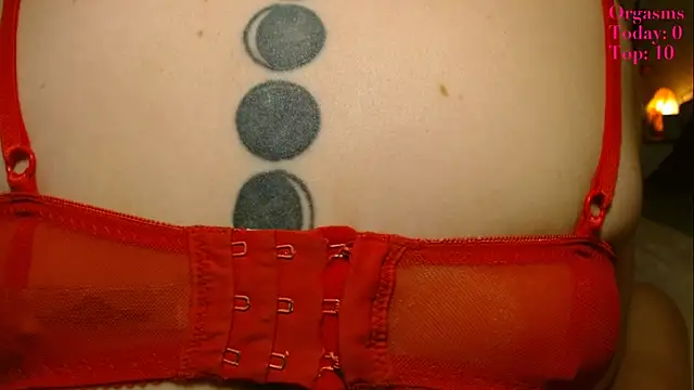 Snapshot of victoria97 chatting on 1, 10, 2025 victoria97 online show from 1, 10, 2025