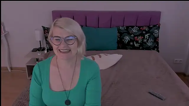 Snapshot of sabrinamacmarren chatting on 9, 2, 2025 sabrinamacmarren online show from 9, 2, 2025