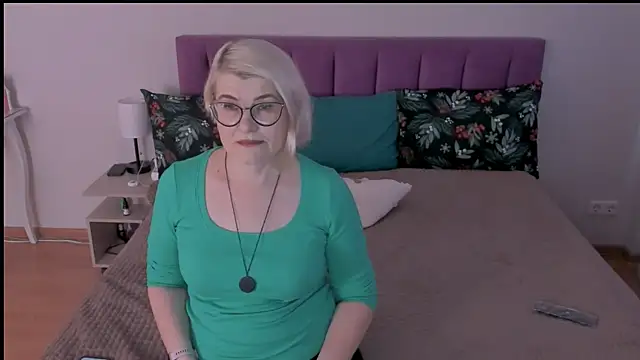 Snapshot of sabrinamacmarren chatting on 9, 2, 2025 sabrinamacmarren online show from 9, 2, 2025