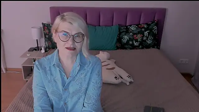 Snapshot of sabrinamacmarren chatting on 11, 2, 2025 sabrinamacmarren online show from 11, 2, 2025