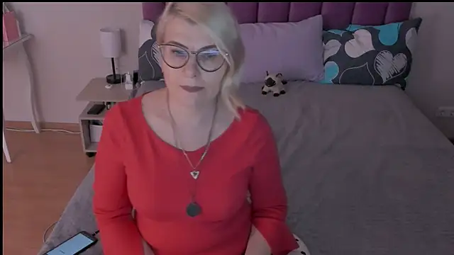 Snapshot of sabrinamacmarren chatting on 16, 2, 2025 sabrinamacmarren online show from 16, 2, 2025