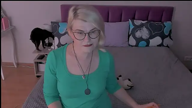 Snapshot of sabrinamacmarren chatting on 18, 2, 2025 sabrinamacmarren online show from 18, 2, 2025