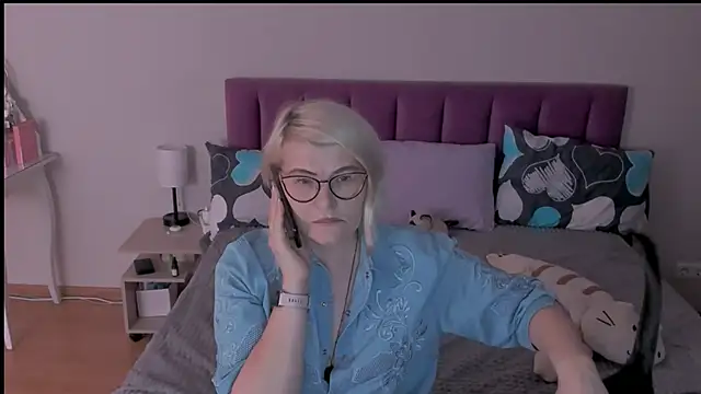 Snapshot of sabrinamacmarren chatting on 21, 2, 2025 sabrinamacmarren online show from 21, 2, 2025