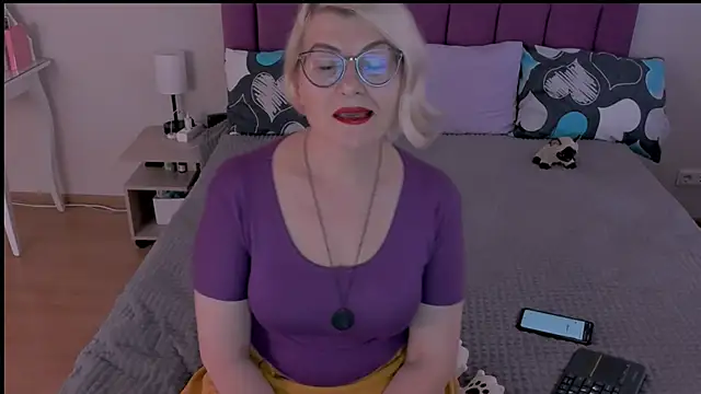 Snapshot of sabrinamacmarren chatting on 24, 2, 2025 sabrinamacmarren online show from 24, 2, 2025