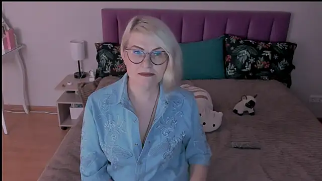 Snapshot of sabrinamacmarren chatting on 27, 2, 2025 sabrinamacmarren online show from 27, 2, 2025