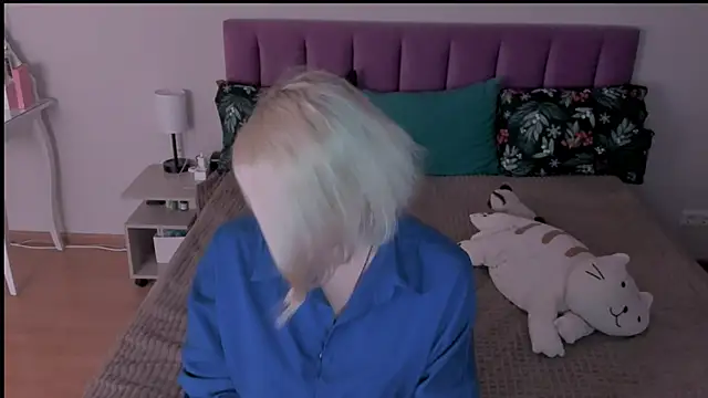 Snapshot of sabrinamacmarren chatting on 2, 3, 2025 sabrinamacmarren online show from 2, 3, 2025