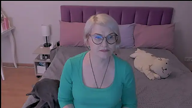 Snapshot of sabrinamacmarren chatting on 10, 3, 2025 sabrinamacmarren online show from 10, 3, 2025