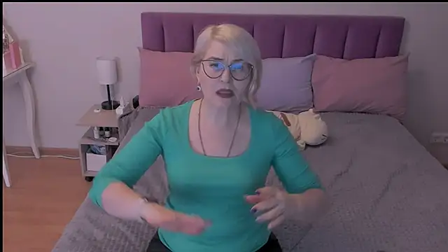 Snapshot of sabrinamacmarren chatting on 10, 3, 2025 sabrinamacmarren online show from 10, 3, 2025