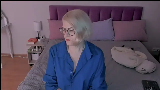 Snapshot of sabrinamacmarren chatting on 11, 3, 2025 sabrinamacmarren online show from 11, 3, 2025