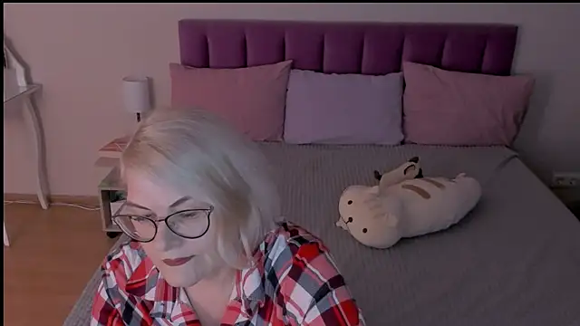 Snapshot of sabrinamacmarren chatting on 15, 3, 2025 sabrinamacmarren online show from 15, 3, 2025