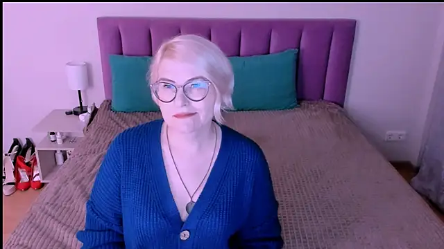 Snapshot of sabrinamacmarren chatting on 23, 9, 2025 sabrinamacmarren online show from 23, 9, 2025