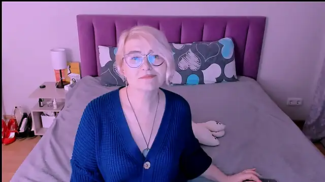 Snapshot of sabrinamacmarren chatting on 3, 10, 2025 sabrinamacmarren online show from 3, 10, 2025