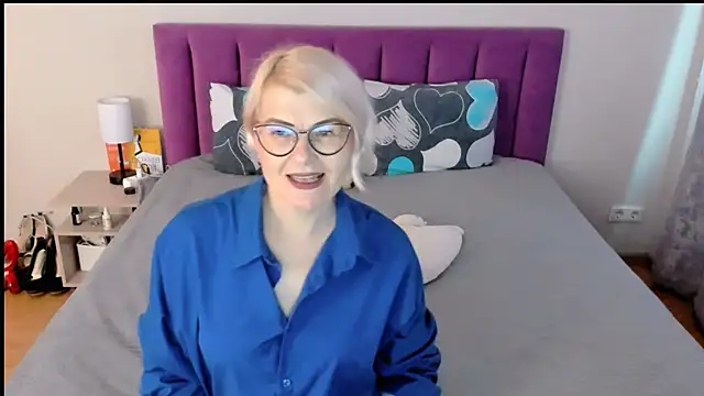 Snapshot of sabrinamacmarren chatting on 6, 10, 2025 sabrinamacmarren online show from 6, 10, 2025