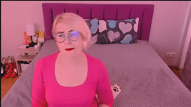 Snapshot of sabrinamacmarren chatting on 17, 10, 2025 sabrinamacmarren online show from 17, 10, 2025