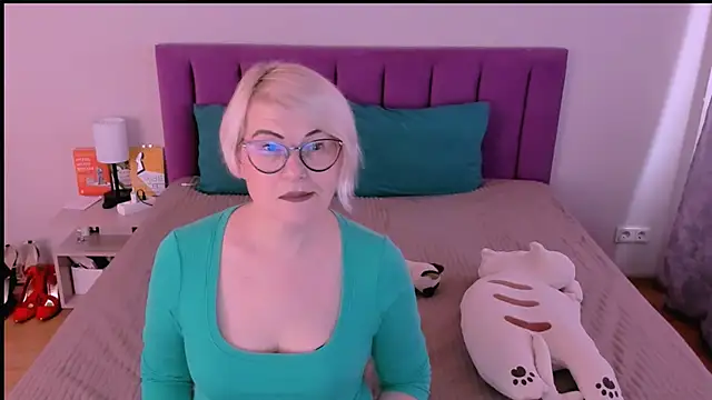 Snapshot of sabrinamacmarren chatting on 22, 10, 2025 sabrinamacmarren online show from 22, 10, 2025