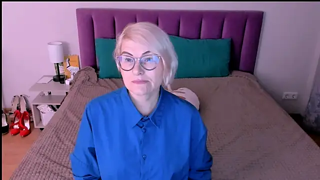 Snapshot of sabrinamacmarren chatting on 25, 10, 2025 sabrinamacmarren online show from 25, 10, 2025