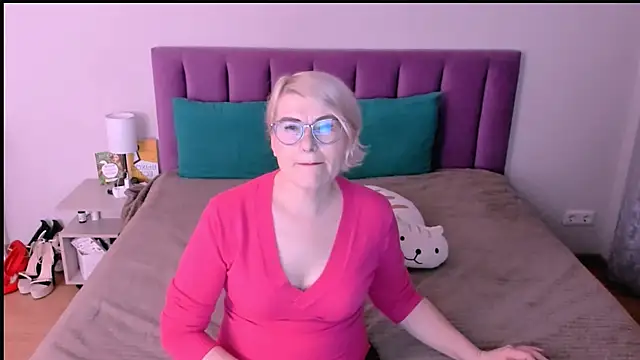 Snapshot of sabrinamacmarren chatting on 7, 11, 2025 sabrinamacmarren online show from 7, 11, 2025