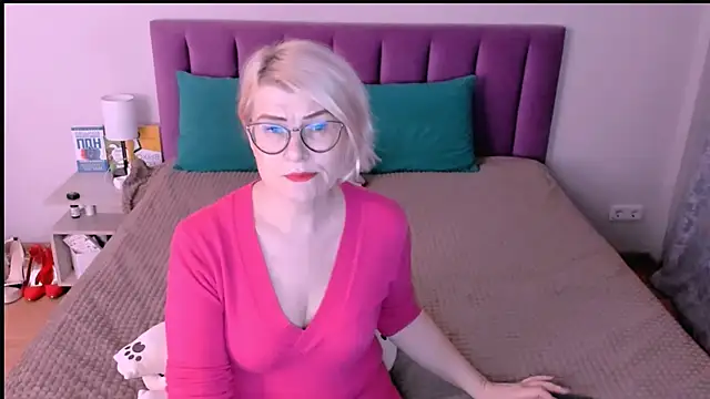 Snapshot of sabrinamacmarren chatting on 13, 11, 2025 sabrinamacmarren online show from 13, 11, 2025