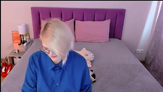 Snapshot of sabrinamacmarren chatting on 20, 11, 2025 sabrinamacmarren online show from 20, 11, 2025