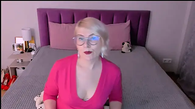 Snapshot of sabrinamacmarren chatting on 22, 11, 2025 sabrinamacmarren online show from 22, 11, 2025