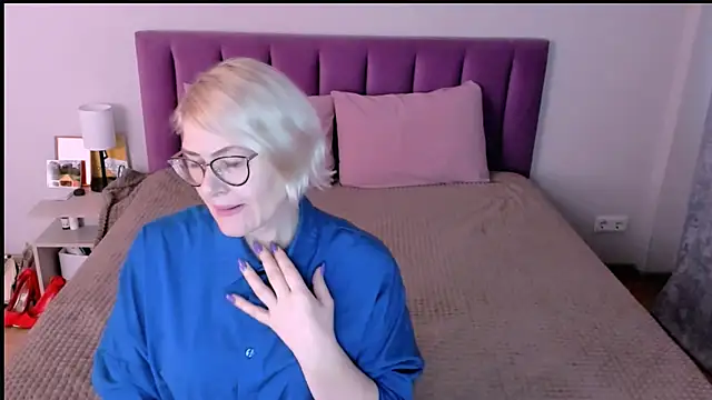 Snapshot of sabrinamacmarren chatting on 23, 11, 2025 sabrinamacmarren online show from 23, 11, 2025