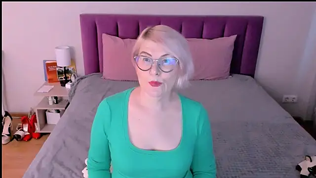 Snapshot of sabrinamacmarren chatting on 1, 12, 2025 sabrinamacmarren online show from 1, 12, 2025