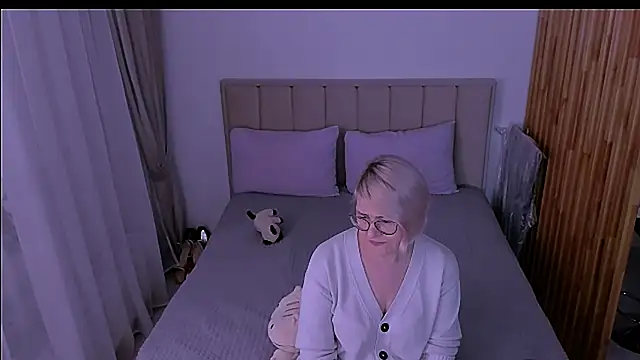 sabrinamacmarren online show from 29, 3, 2026